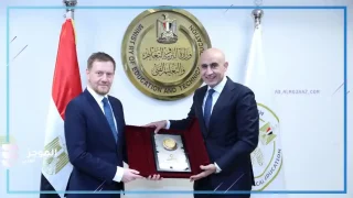 وزير التعليم مع رئيس وزراء ولاية ساكسونيا